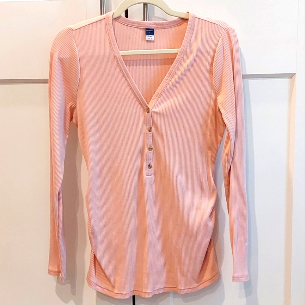 3/$30 Old Navy Maternity Long Sleeve Tshirt -  M